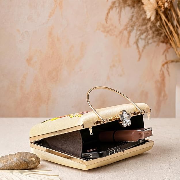 Elegant Floral Pearl Embroidery Clutch