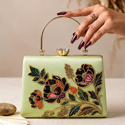 The Gulbahar Embroidered Clutch