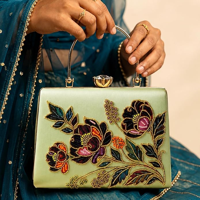 The Gulbahar Embroidered Clutch