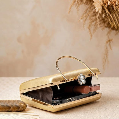 The Rajkumari Titli Clutch